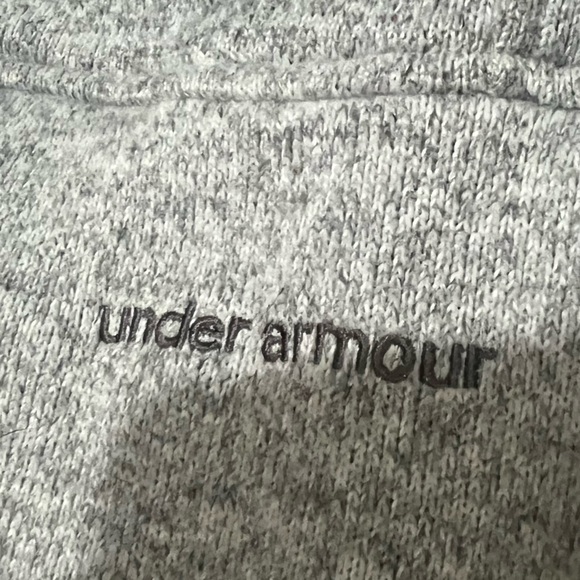 Under Armour Sweater - Picture 6 of 6